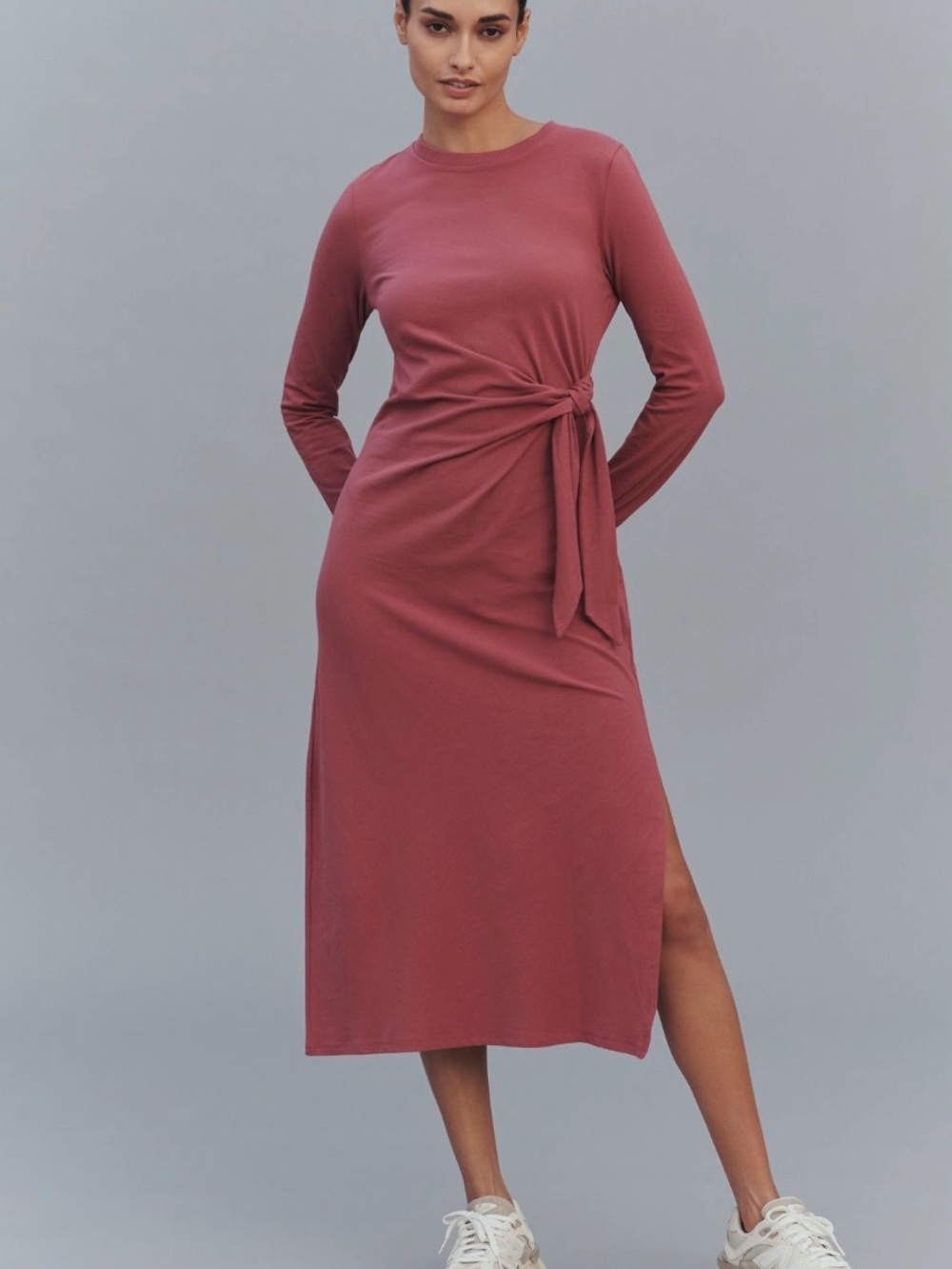 Anthropology Daily Practice Tie
Breaker Long-Sleeve
Midi Dress